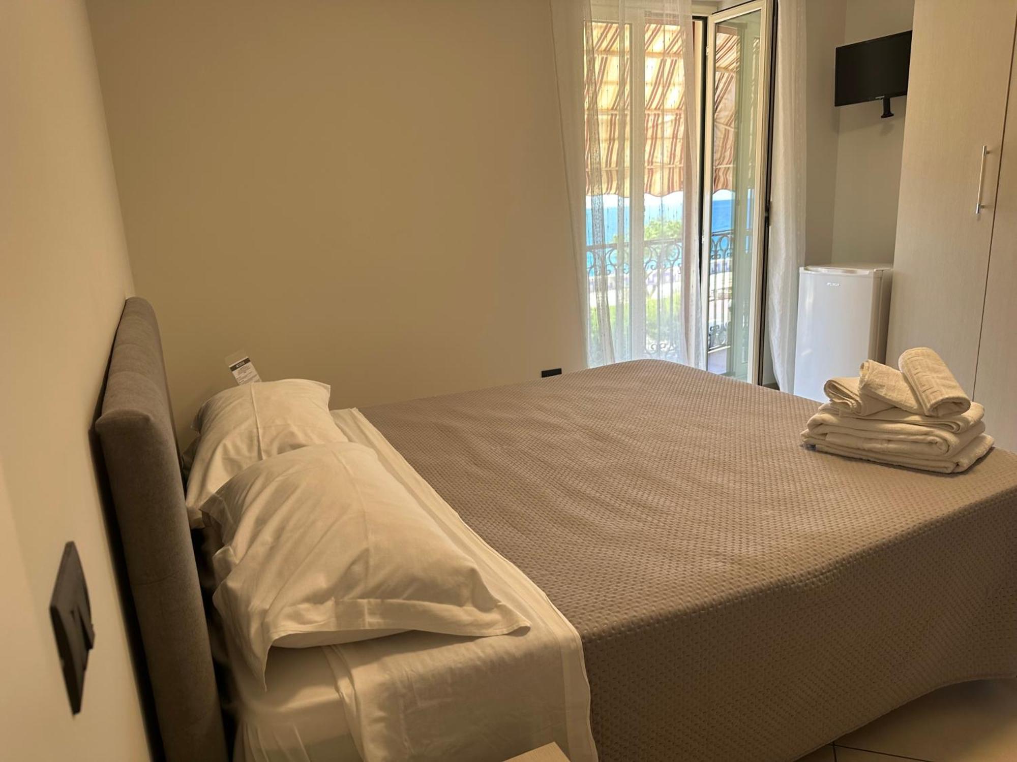 Hice Room Lungomare Fronte Mare Catanzaro Esterno foto