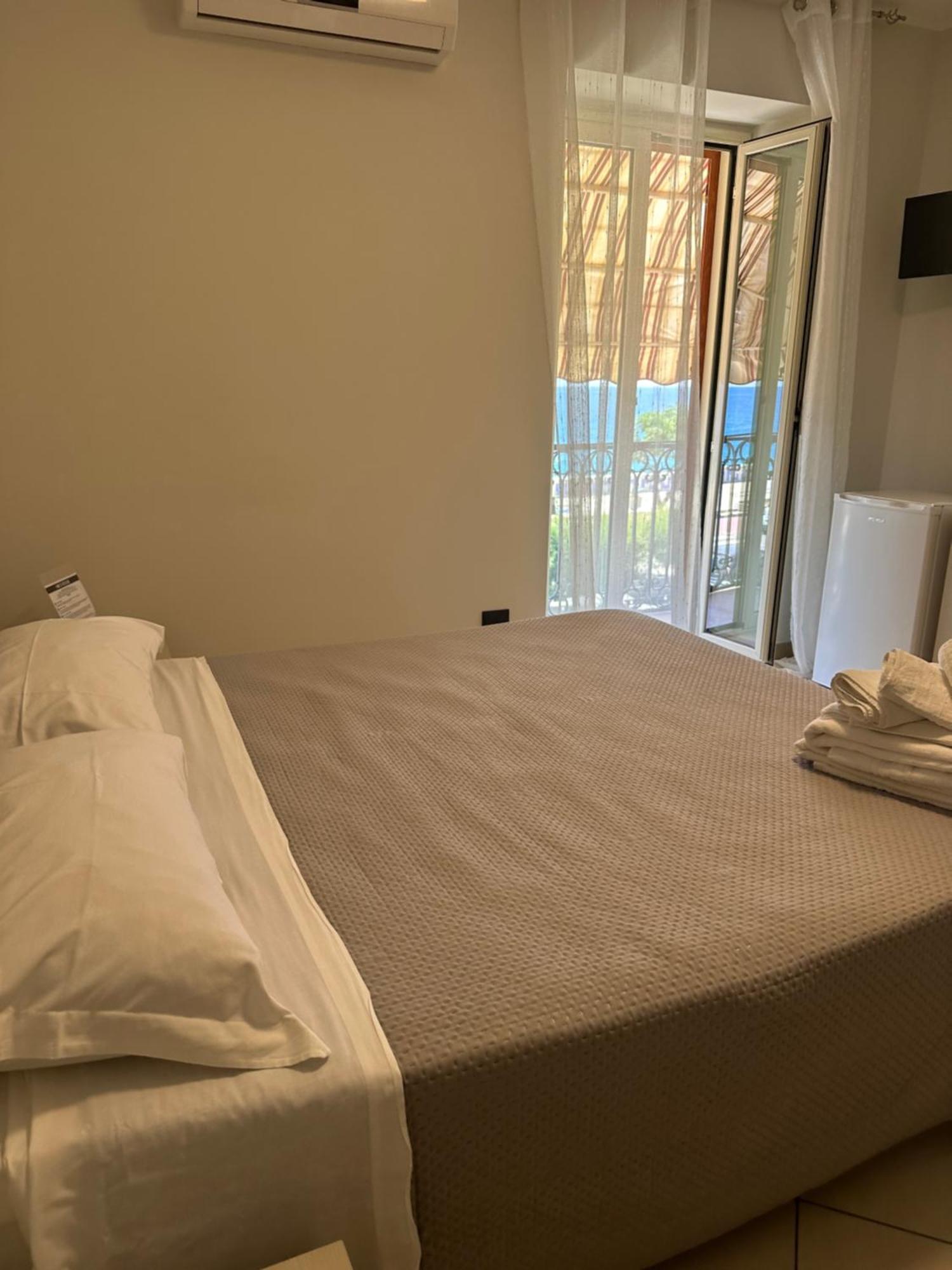 Hice Room Lungomare Fronte Mare Catanzaro Esterno foto