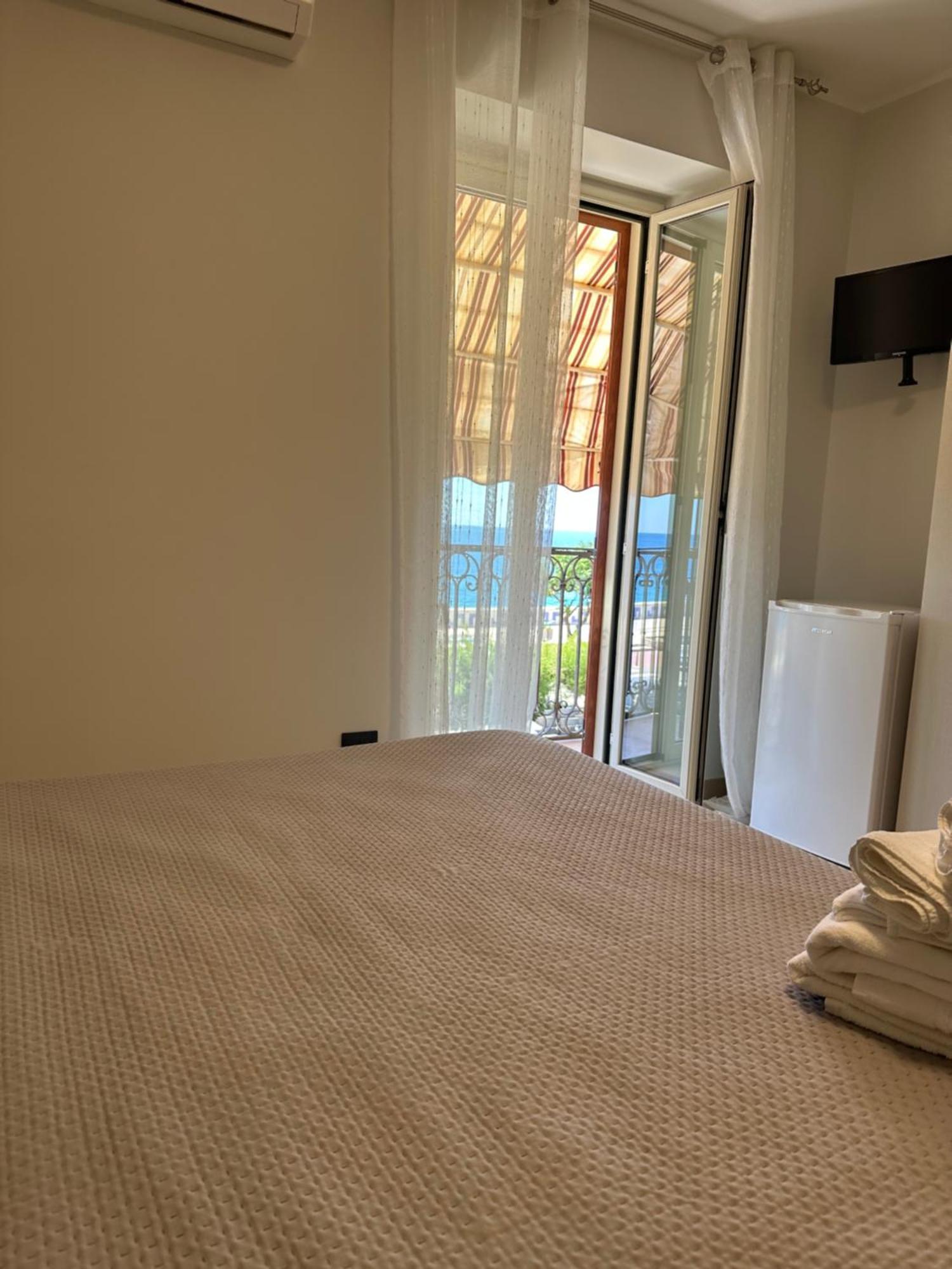 Hice Room Lungomare Fronte Mare Catanzaro Esterno foto