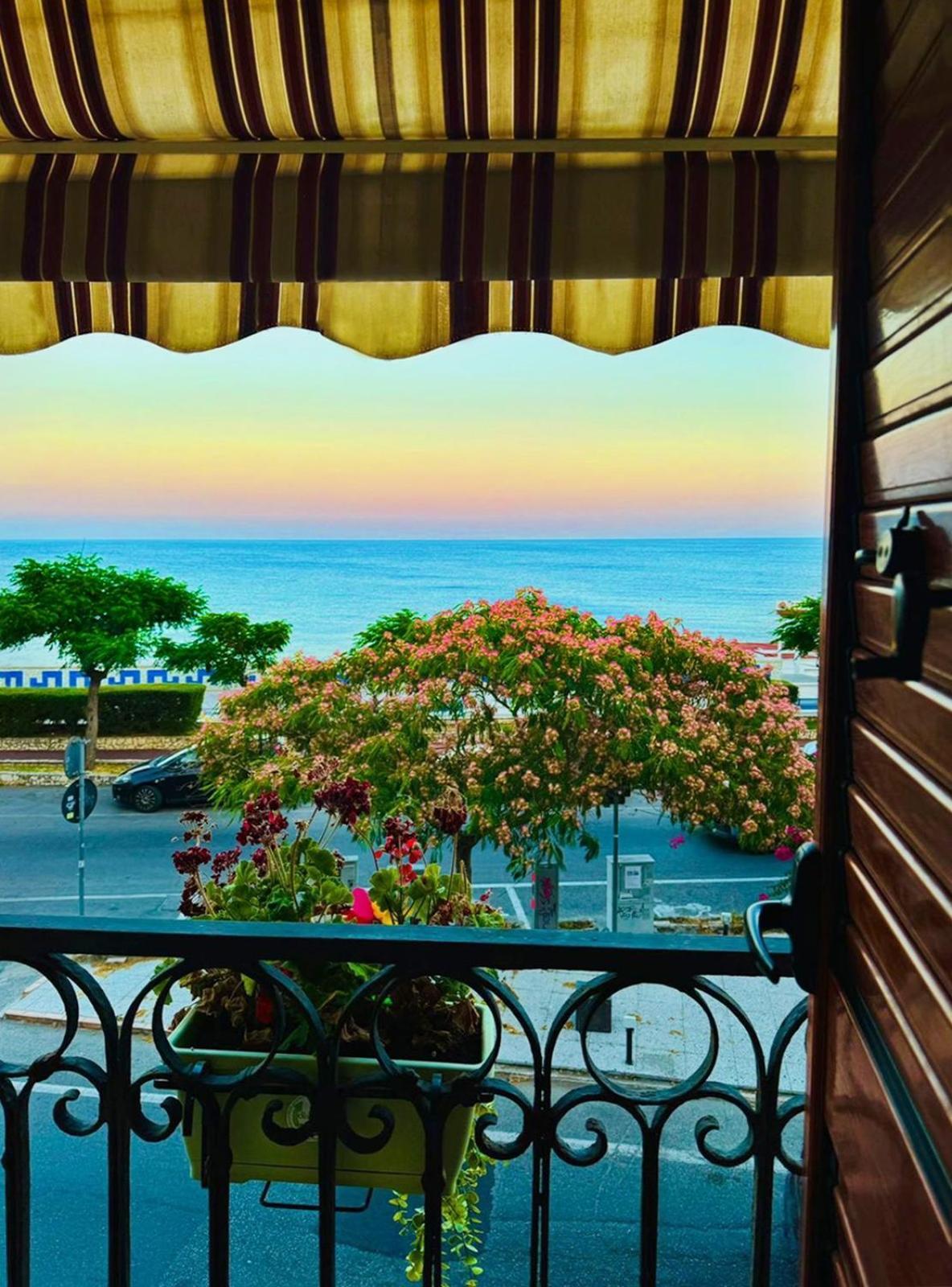 Hice Room Lungomare Fronte Mare Catanzaro Esterno foto
